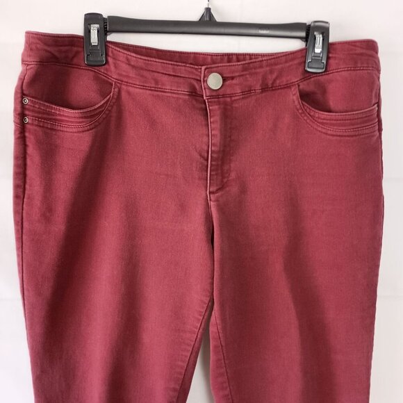 Christopher & Banks High Rise Slim Fit Ankle Jeans Burgundy Size 12 Stretch - Picture 2 of 5